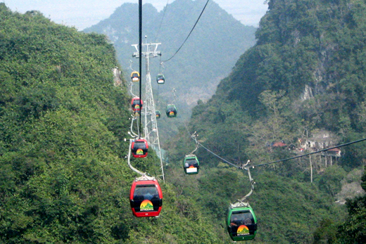 huong_pagoda_2.jpg