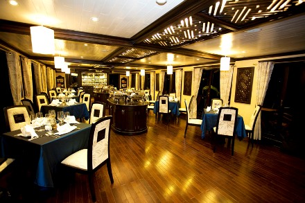 paradise_cruise_restaurant.jpg