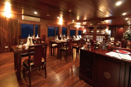 valentine_restaurant_2.jpg